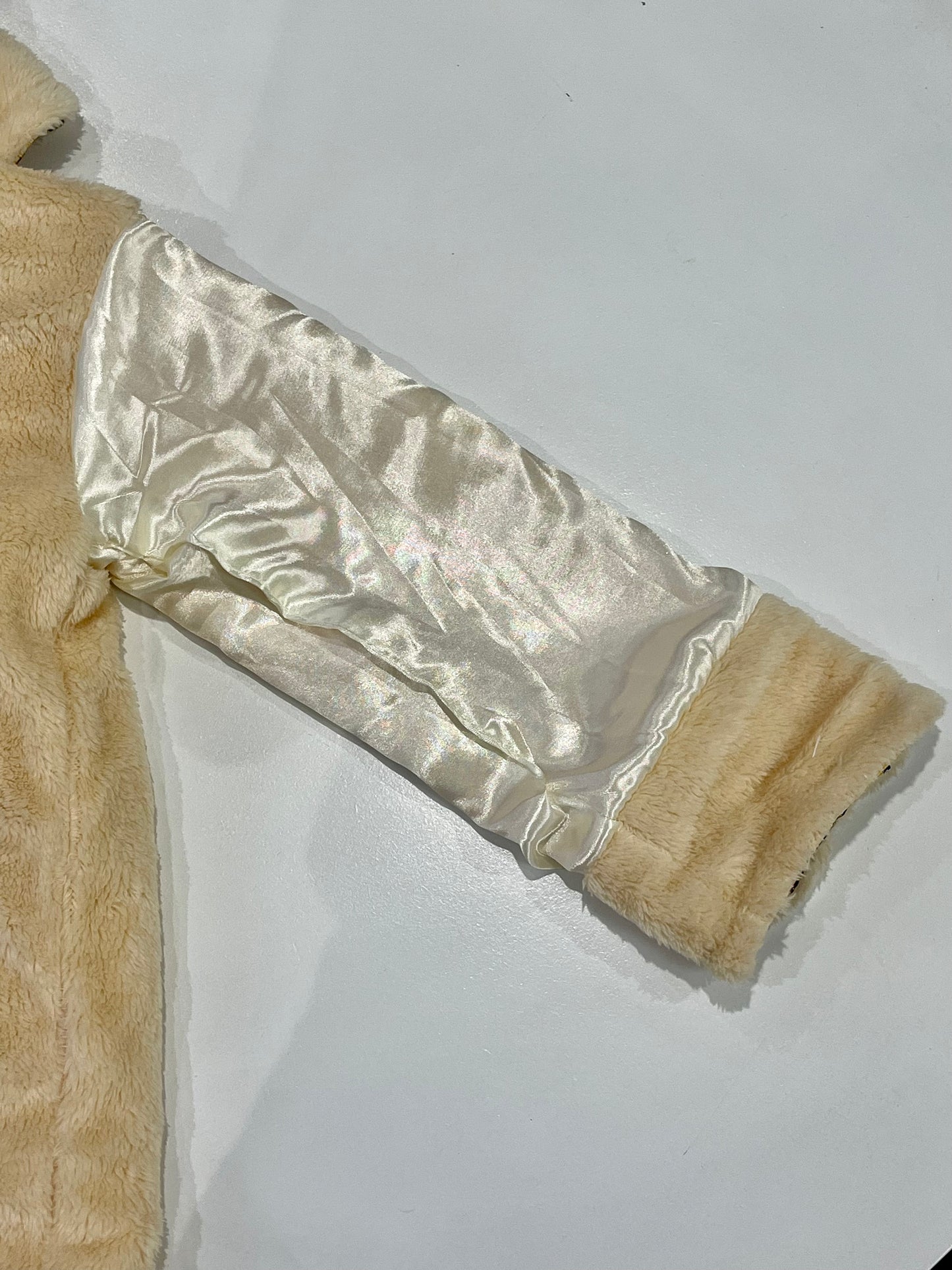 Short Collar Praying Hands Embroidery Handmade Cotten Night Robe